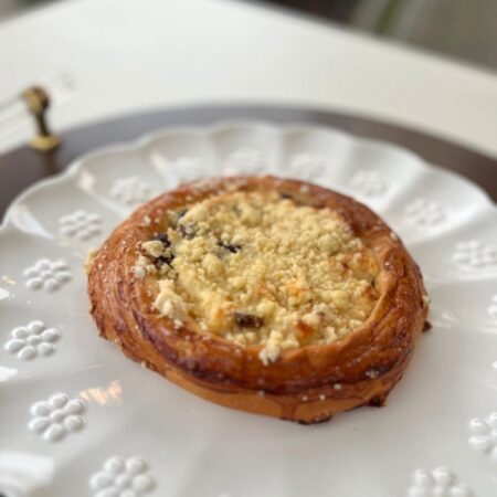 Drożdżówka z Serem i Bakaliami